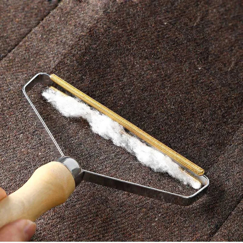 Portable Pet Hair Lint Remover Brush | Manual Roller for Sofa & Clothes